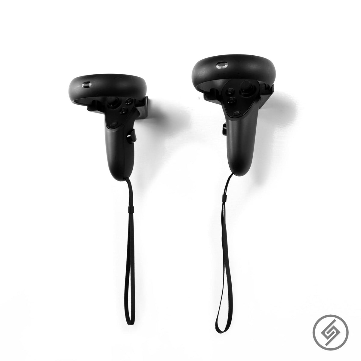 Oculus Quest Mount by Spartan Mounts img - 7 - Mounting and Storage Solution