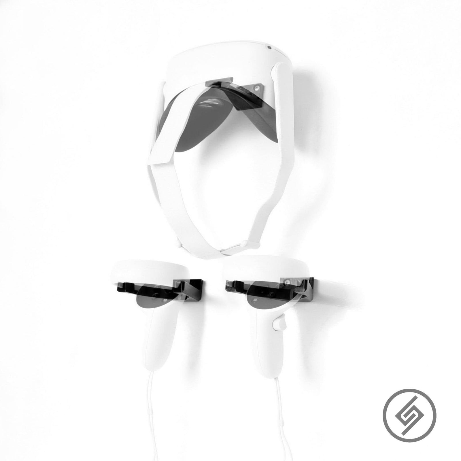 Oculus Quest Mount by Spartan Mounts img - 11 - Mounting and Storage Solution